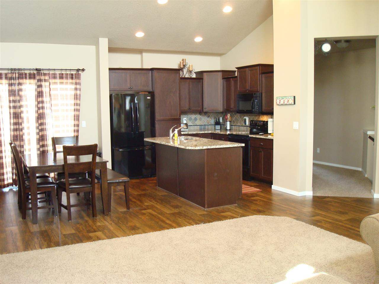 1780 N Oakland Rd - Photo 3