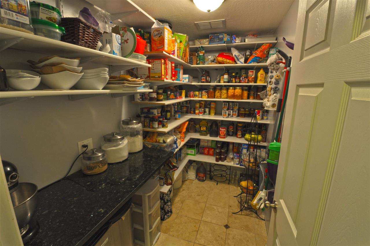 10713 E 22nd Ave - Photo 6