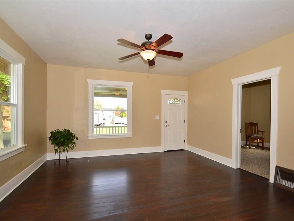 7922 E Buckeye Ave - Photo 2