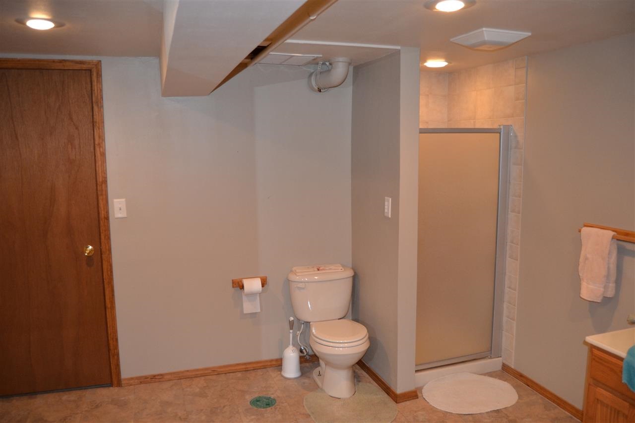 8023 N Fox Point Dr - Photo 16
