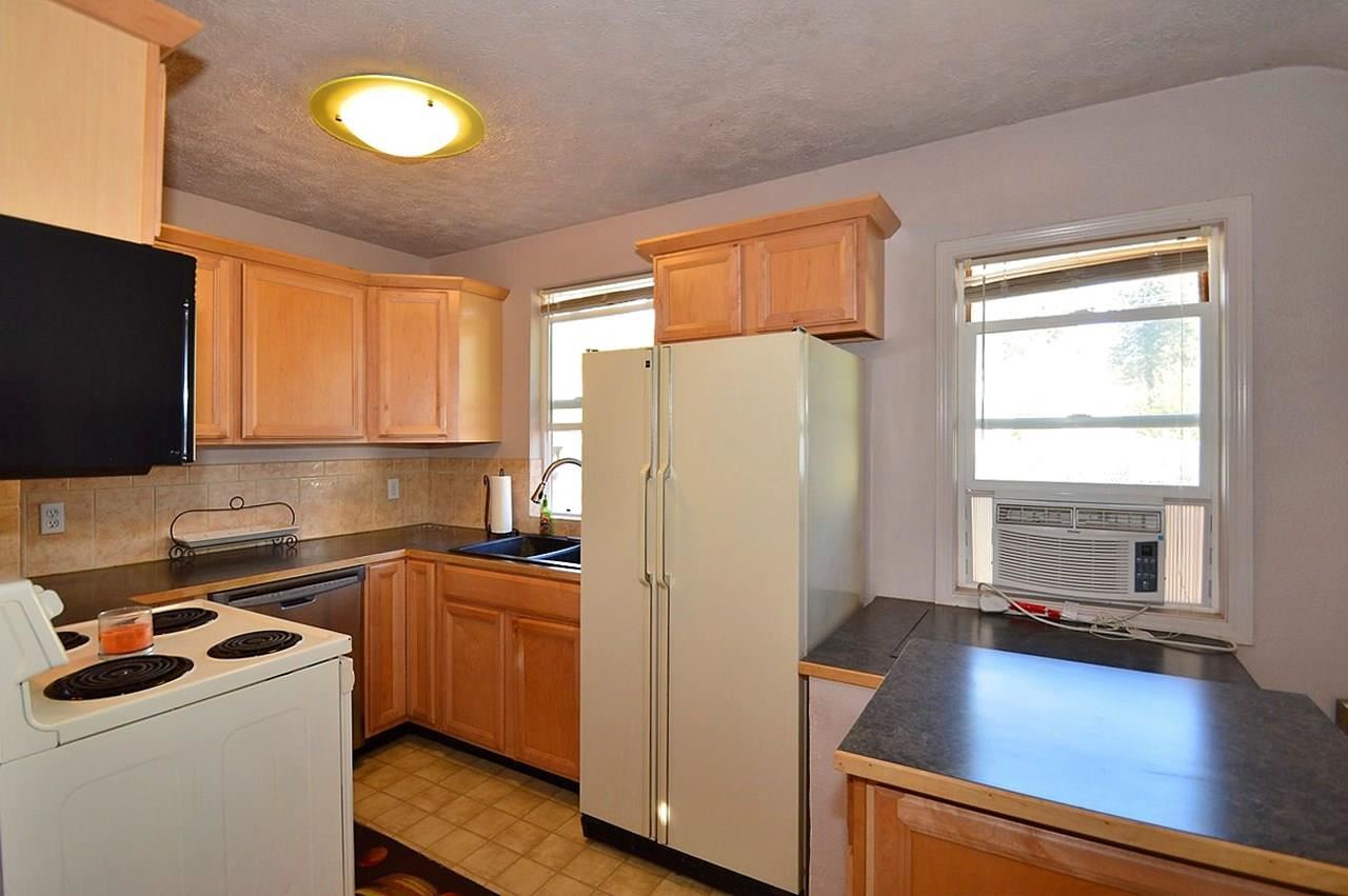 421 E Nordin Ave - Photo 4