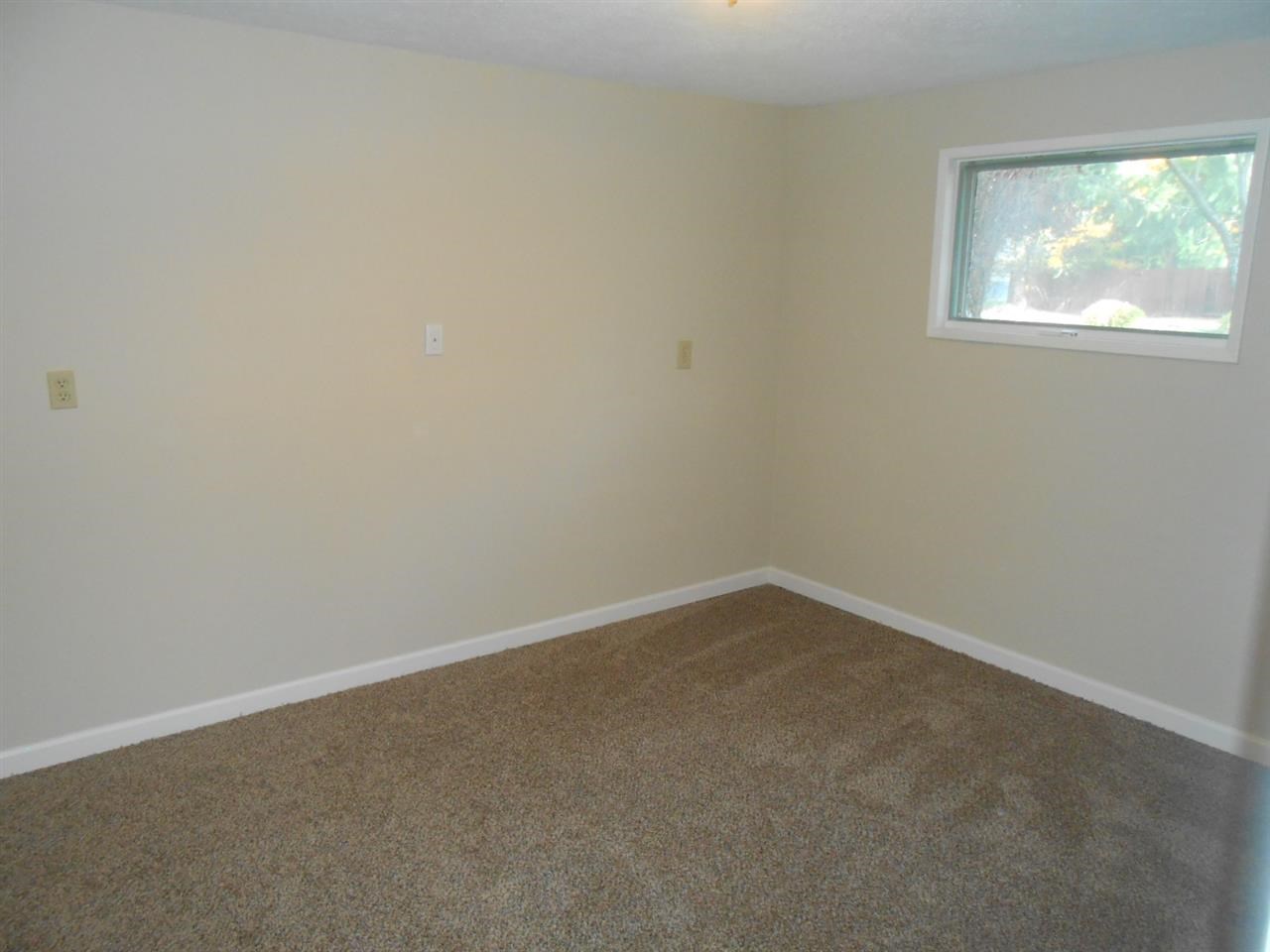 11711 N hemlock - Photo 14
