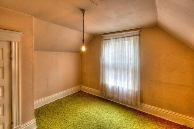1107 W Grace Ave - Photo 18