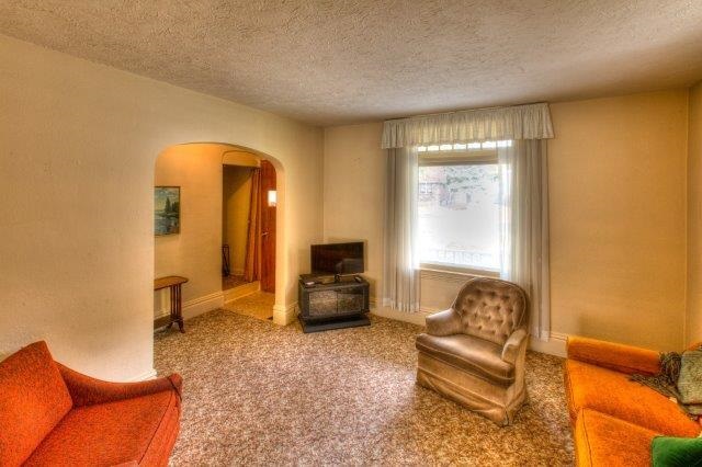 1107 W Grace Ave - Photo 5