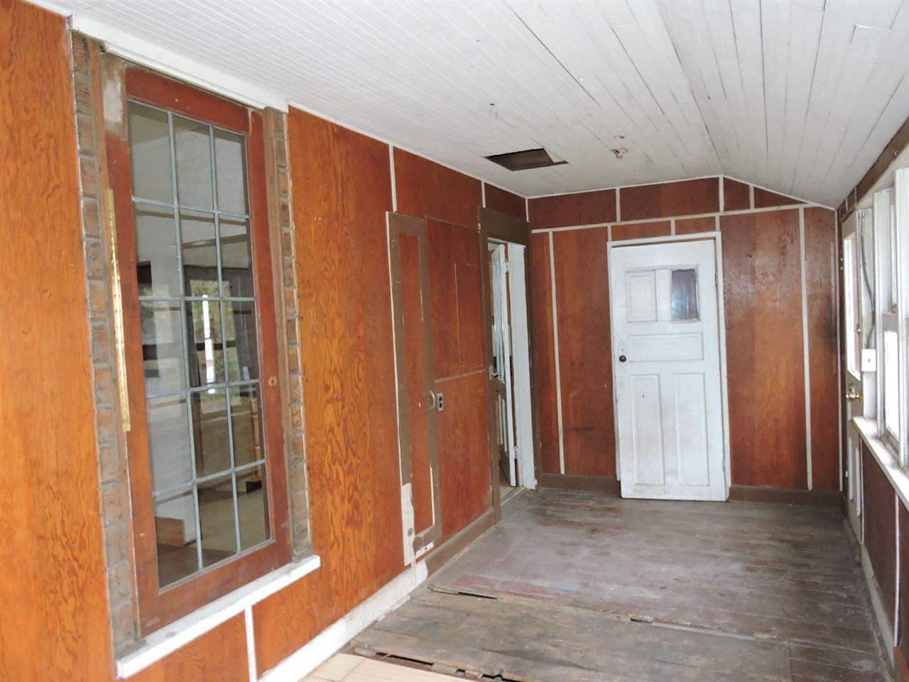 804 Logan St - Photo 17