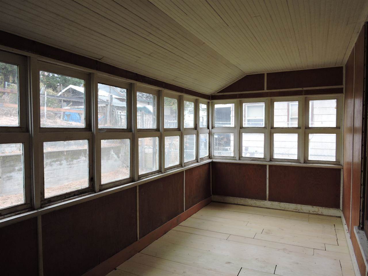 804 Logan St - Photo 19