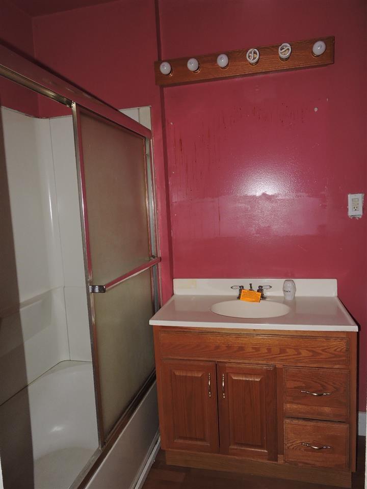 804 Logan St - Photo 5