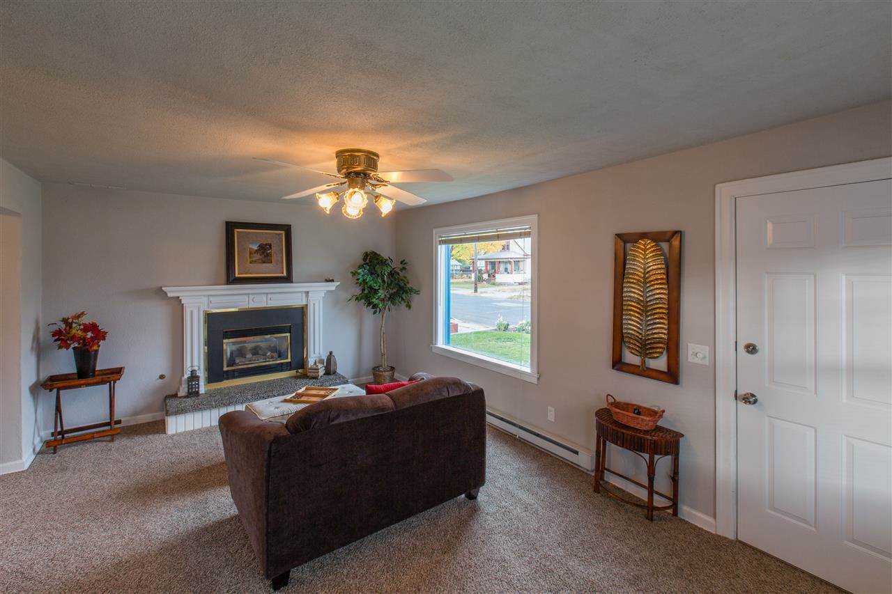 2410 E Sanson - Photo 4