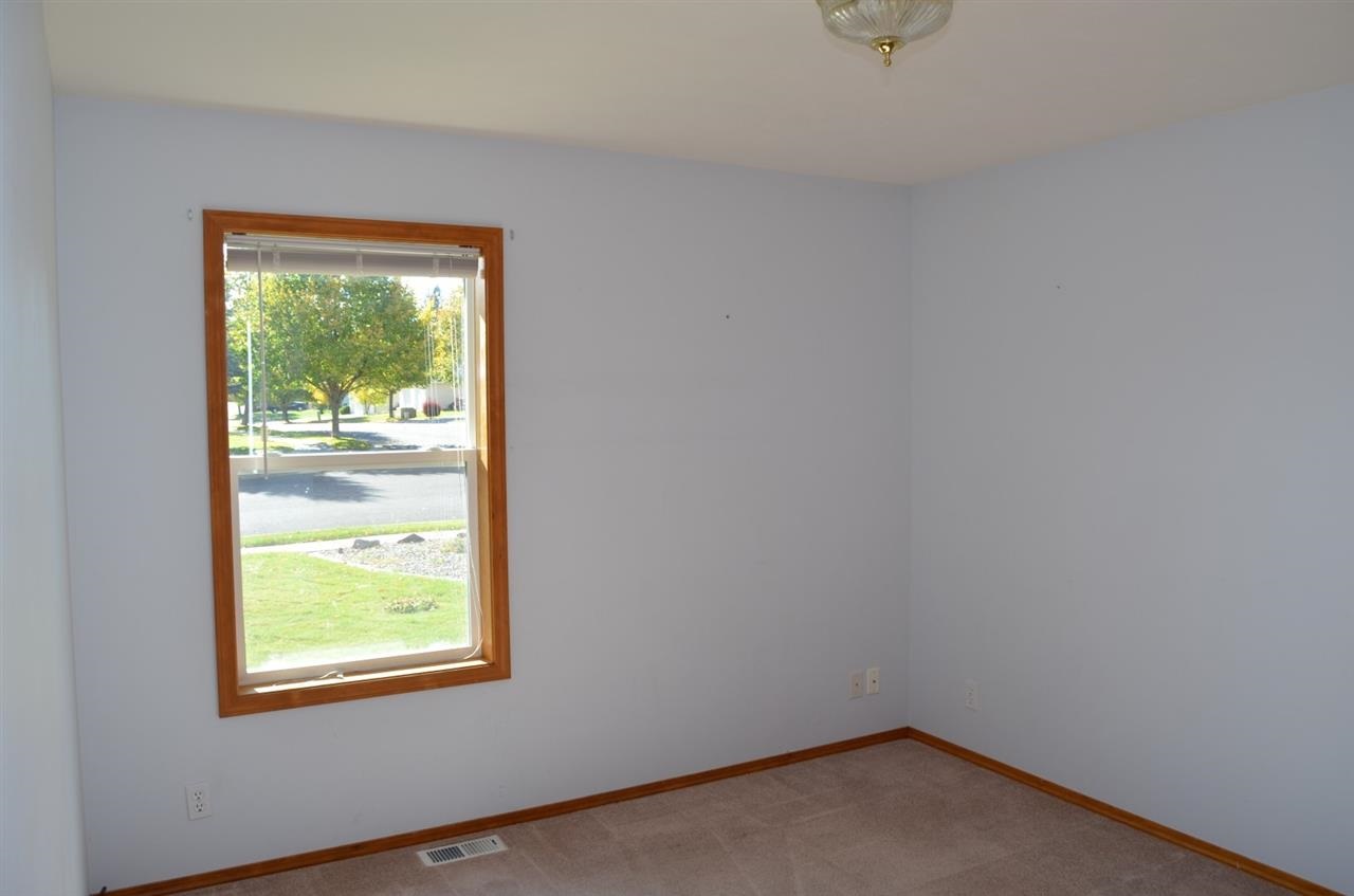 319 Plum Tree Ct - Photo 14