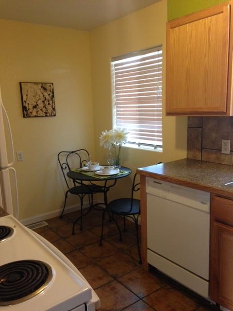 5624 N MADISON - Photo 6