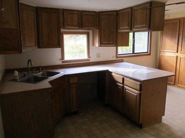 559 S Cedar St - Photo 3