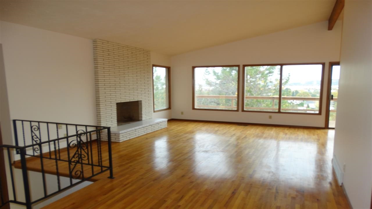 4211 E 8th Ave - Photo 3