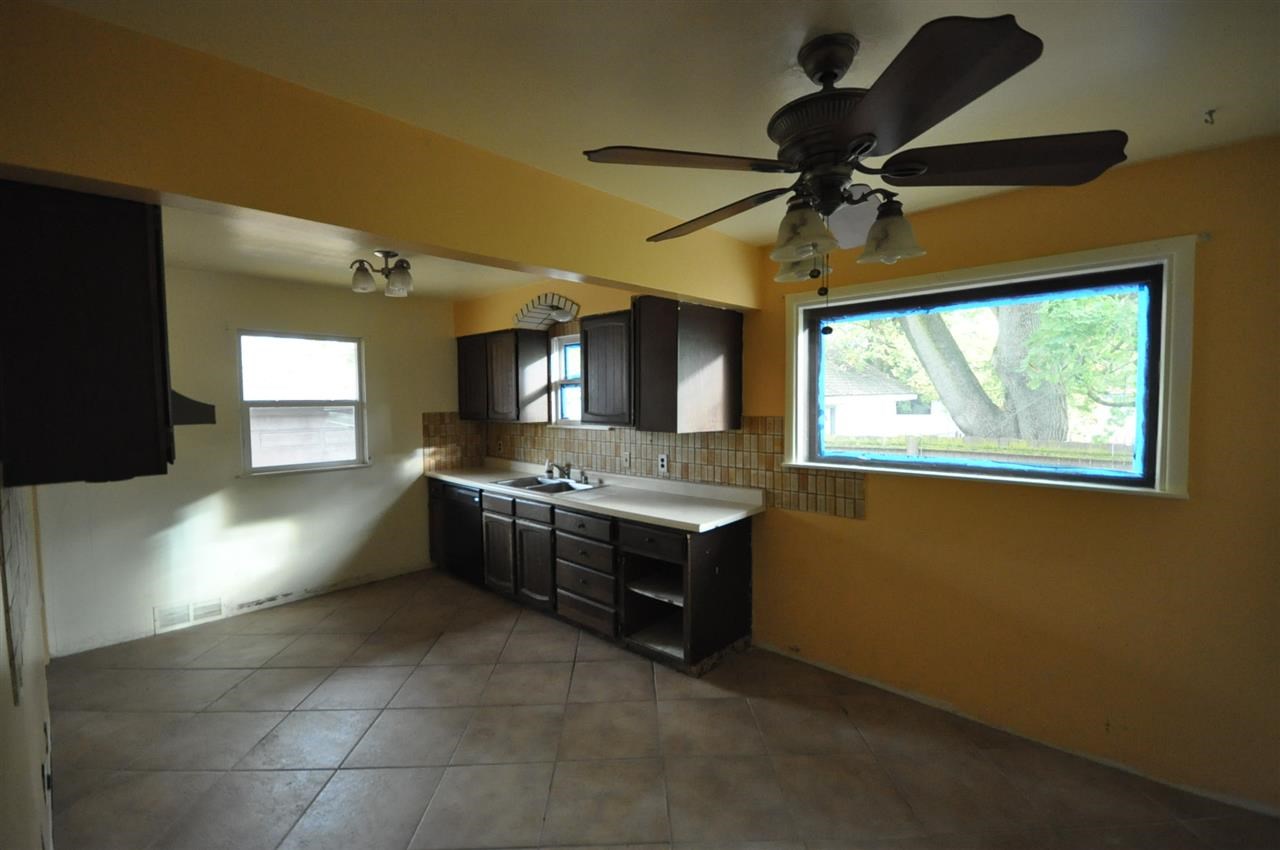 4928 N MONROE - Photo 3