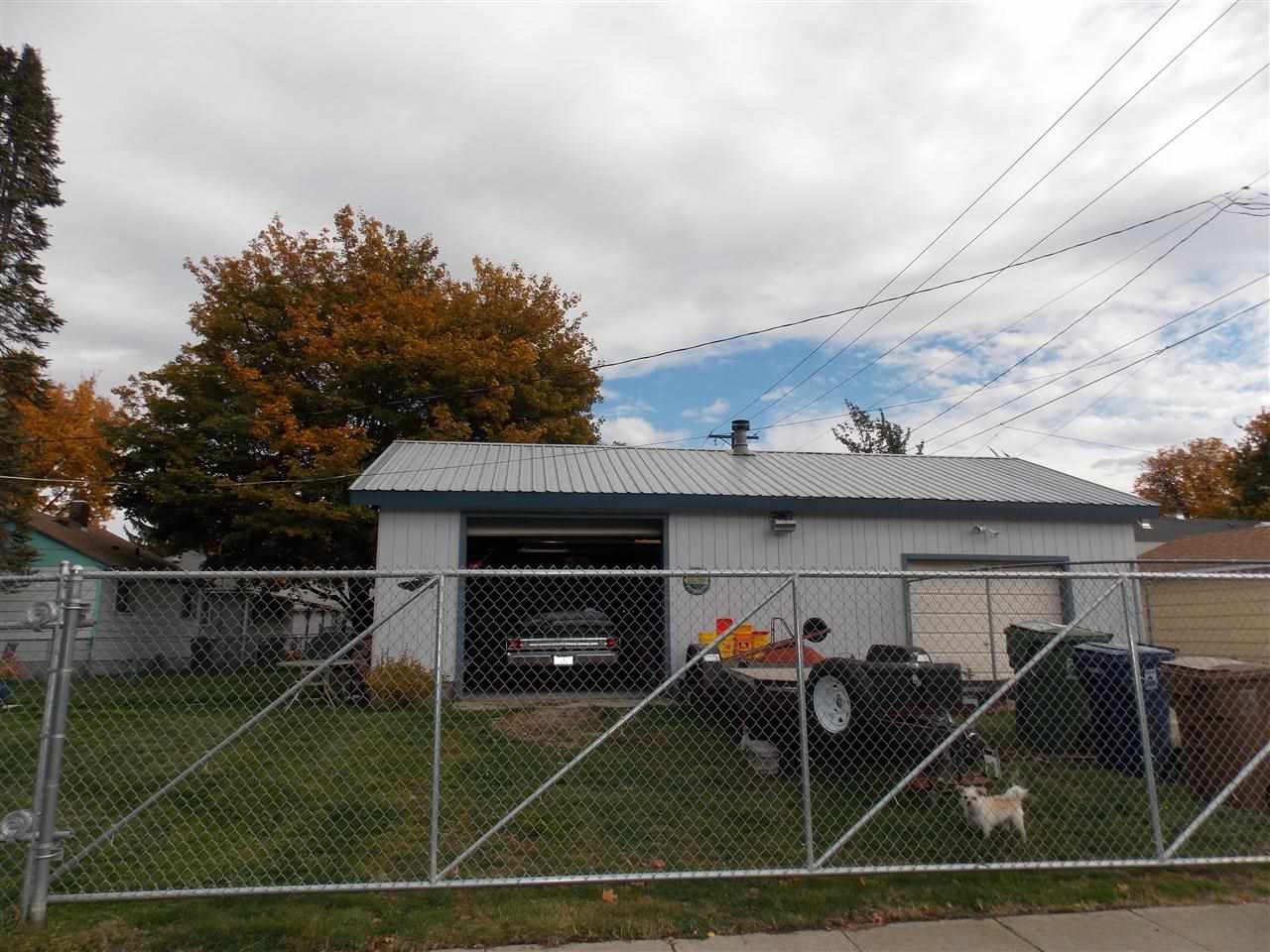 1433 W Chelan Ave - Photo 3