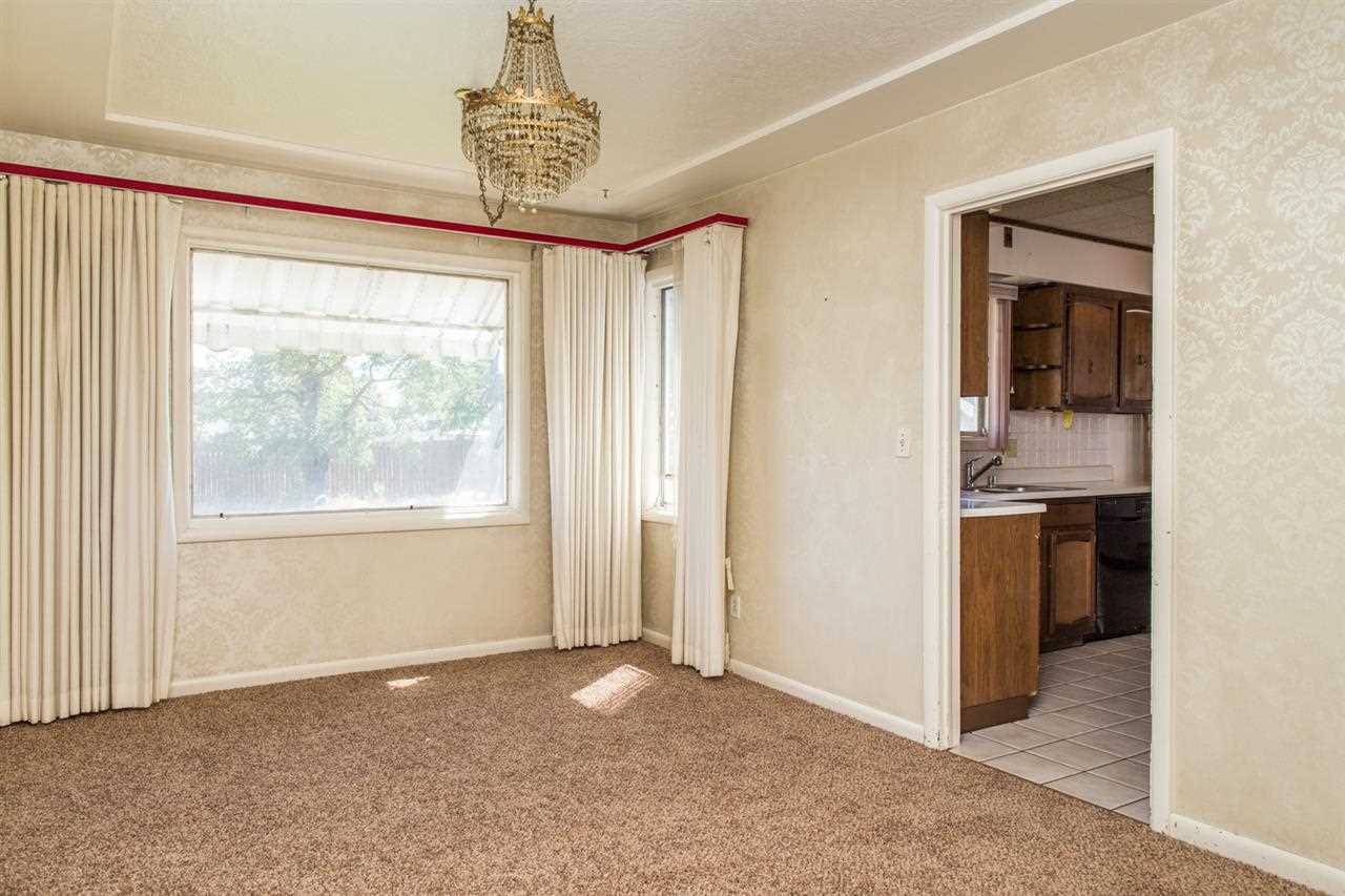 4421 N Addison St - Photo 4