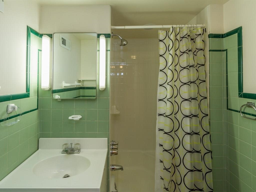 958 E 38TH Ave - Photo 15