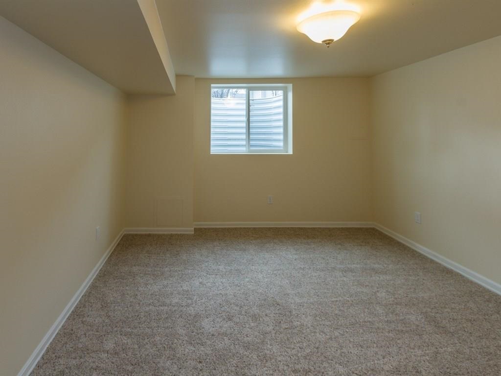 958 E 38TH Ave - Photo 16