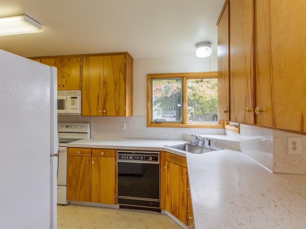 958 E 38TH Ave - Photo 6