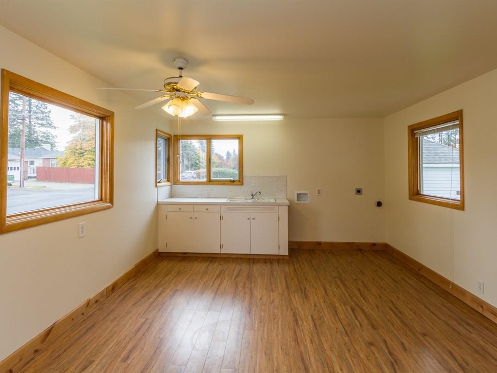 958 E 38TH Ave - Photo 8