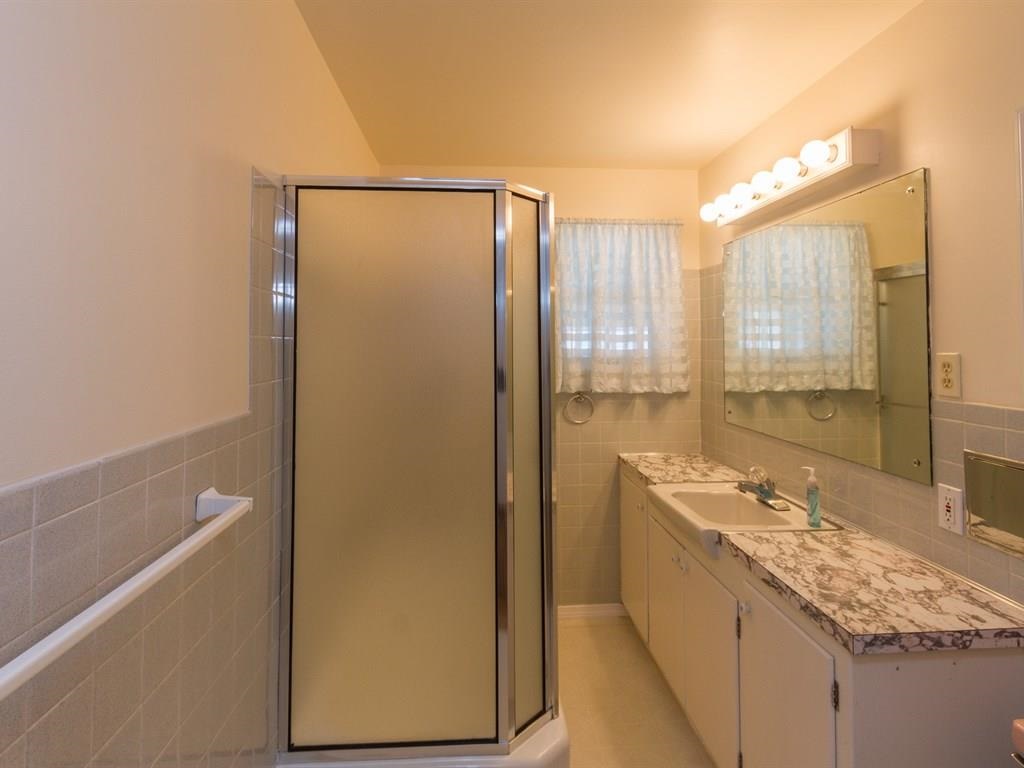 958 E 38TH Ave - Photo 10