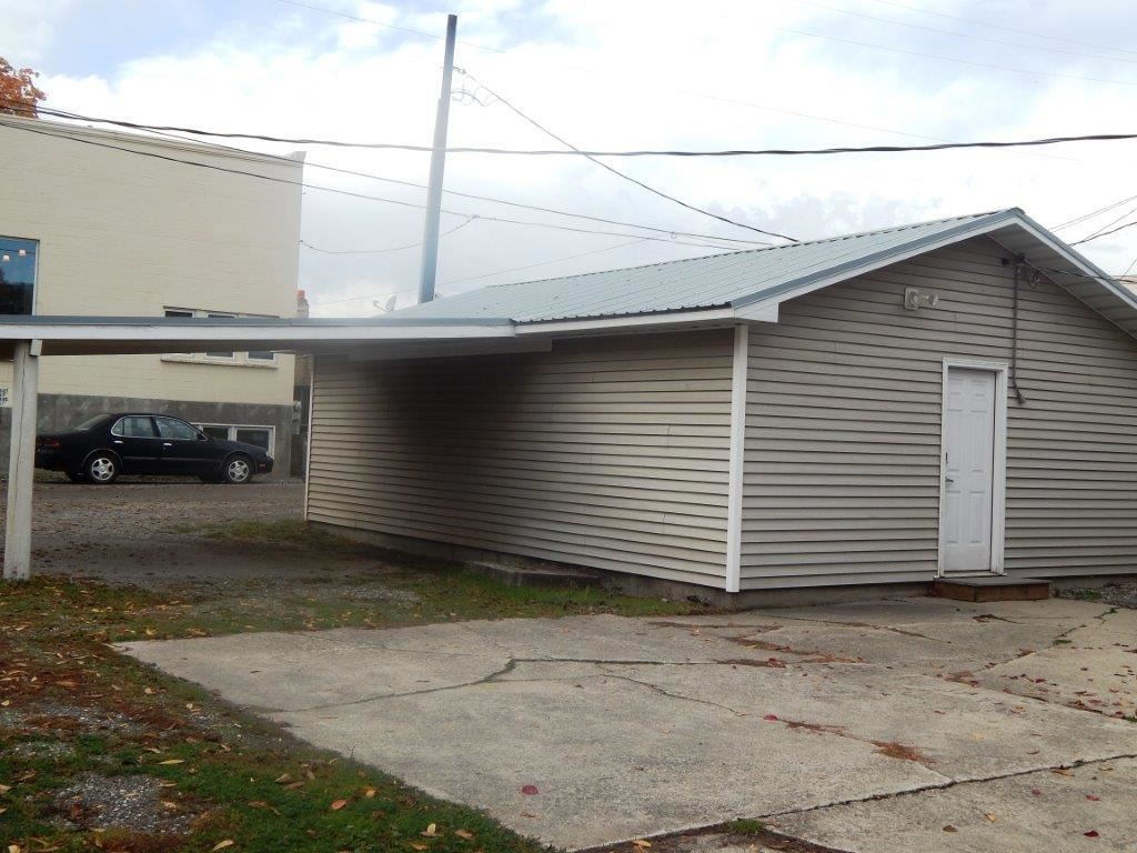 160 S Elm - Photo 4