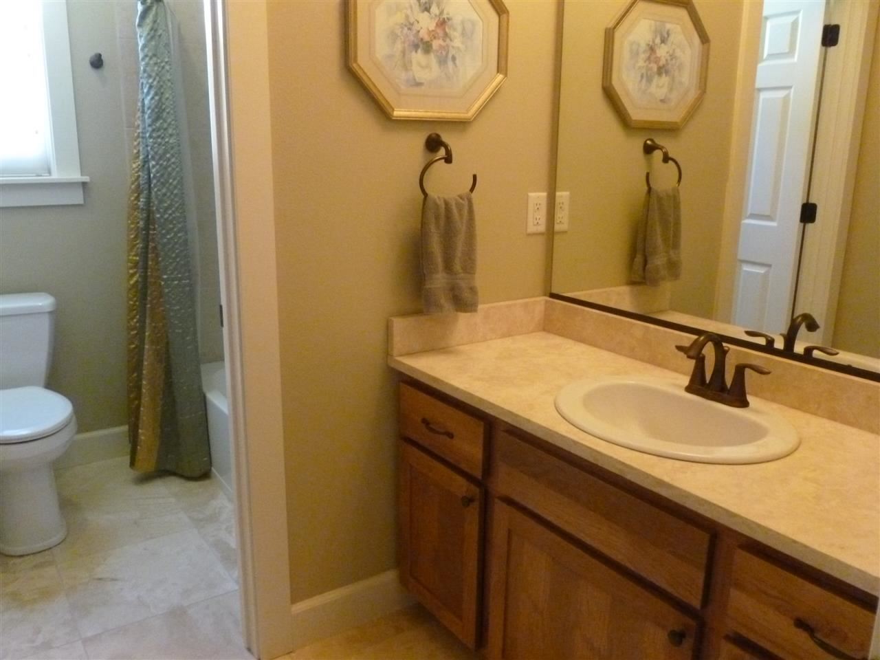 819 W WILLAPA - Photo 12