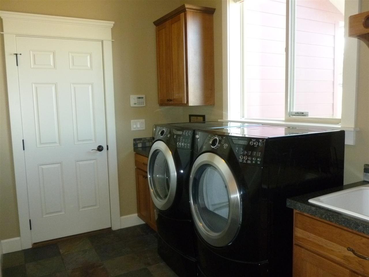 819 W WILLAPA - Photo 17