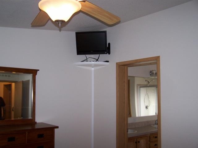 3110 E Chattaroy Rd - Photo 14