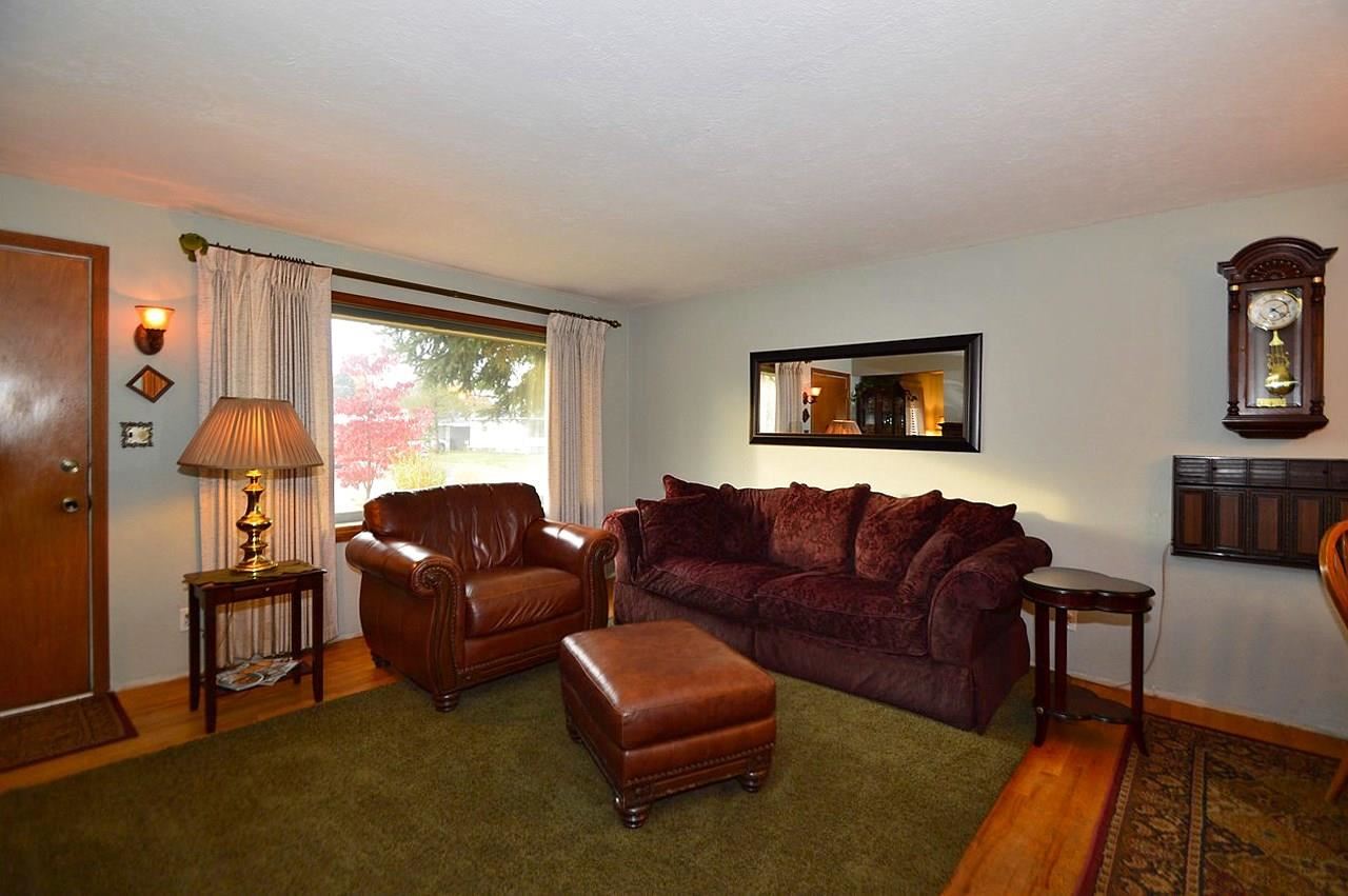 6128 N Elgin St - Photo 2