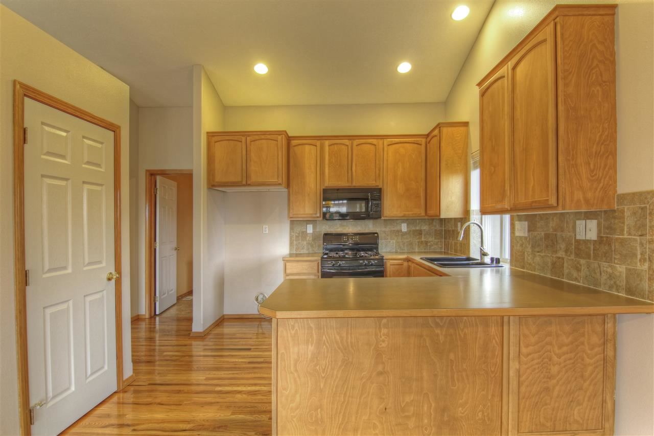 606 E WESTCREST Rd - Photo 4