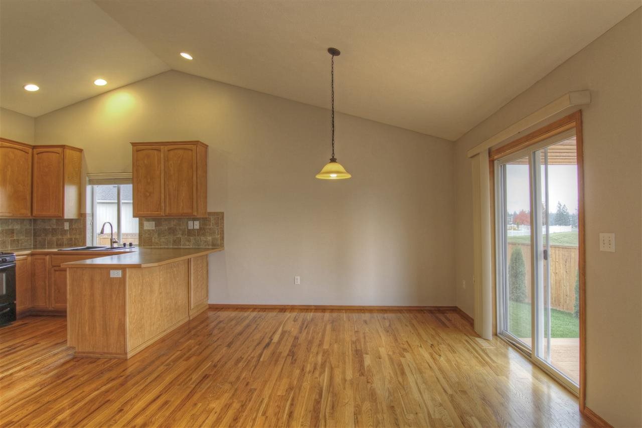 606 E WESTCREST Rd - Photo 5