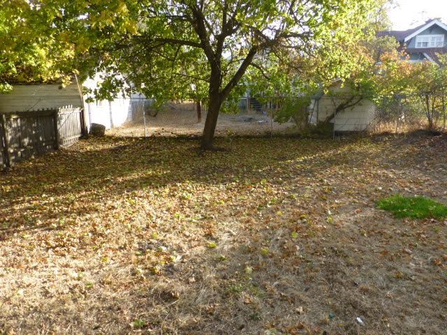 2324 E 6th - Photo 17