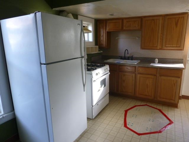 2324 E 6th - Photo 5