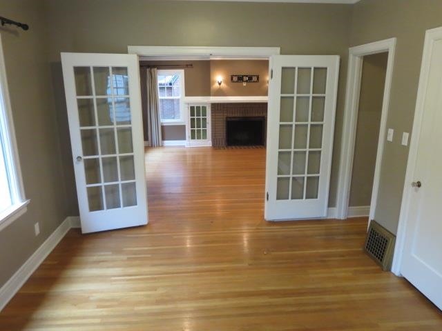 833 E 26th Ave - Photo 3