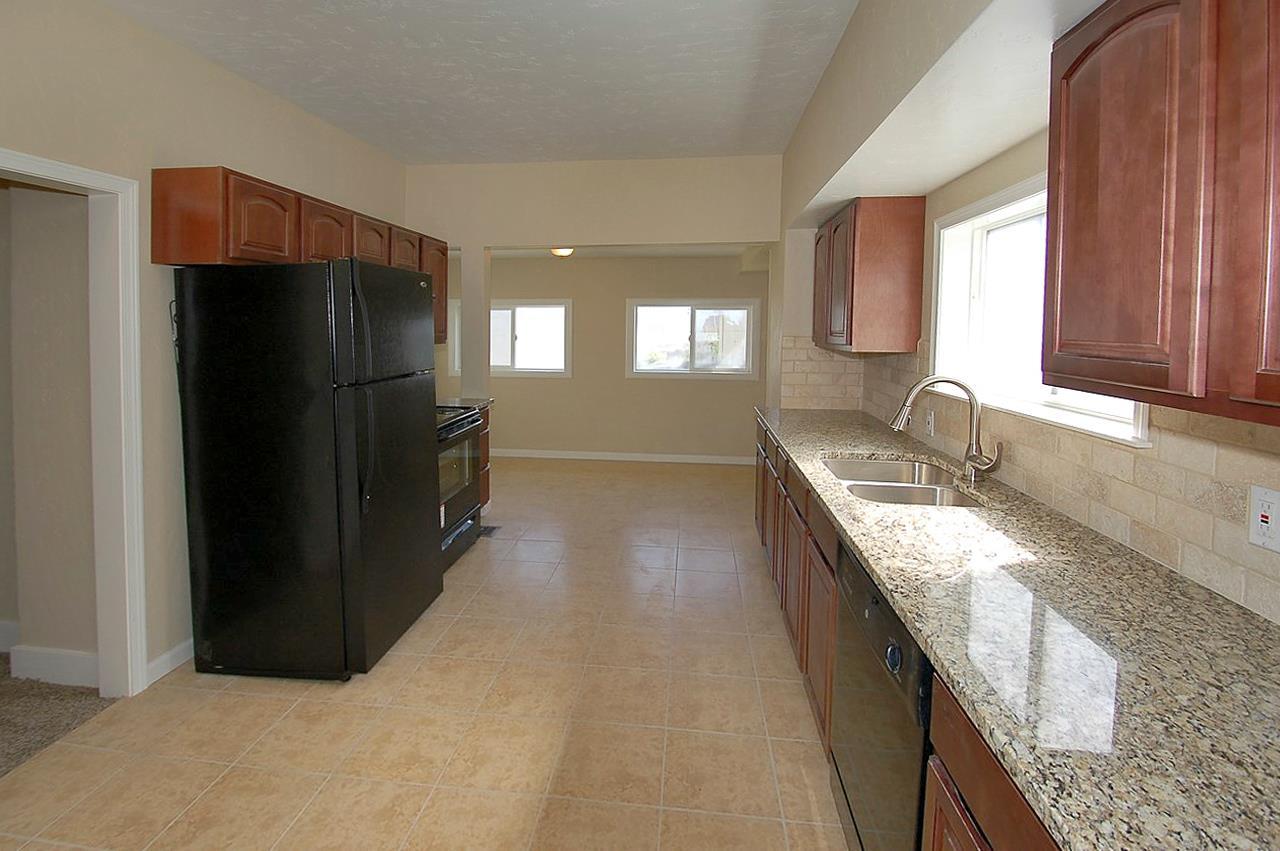3818 E 35TH - Photo 11