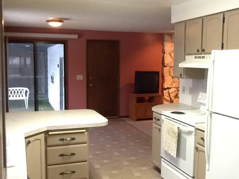 11321 E 14TH Ave - Photo 3