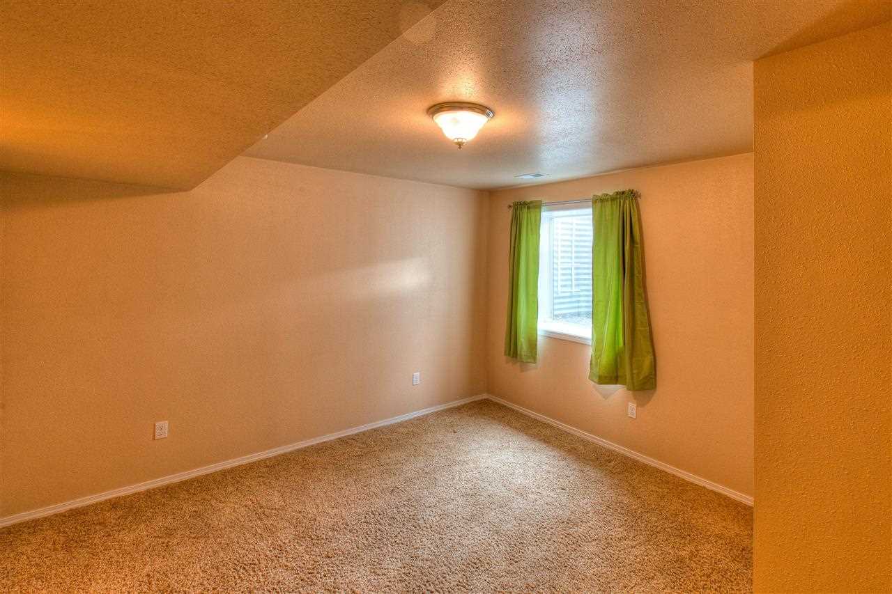 1436 N Winchester Ln - Photo 17