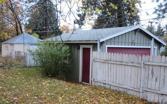 1529 E Thurston Ave - Photo 6
