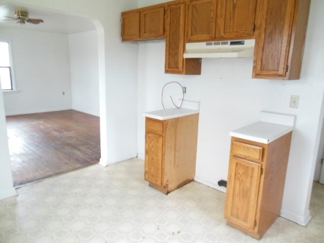 140 W 5th St - Photo 4