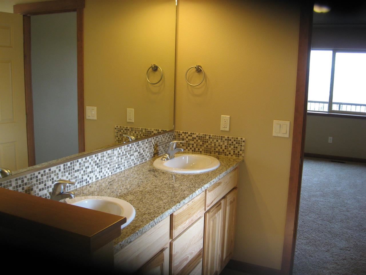 8918 E Clearview Ln - Photo 11