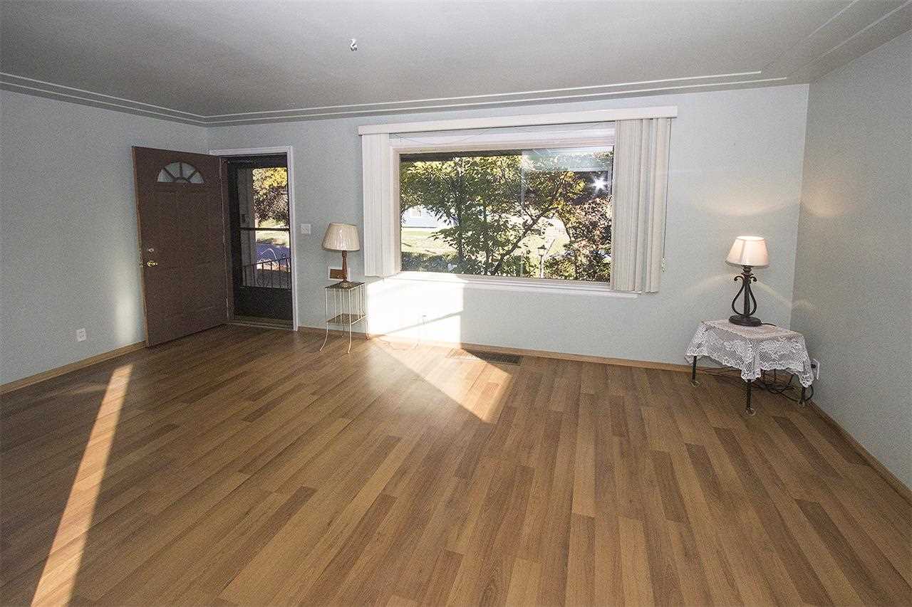 4003 N Maple St - Photo 14