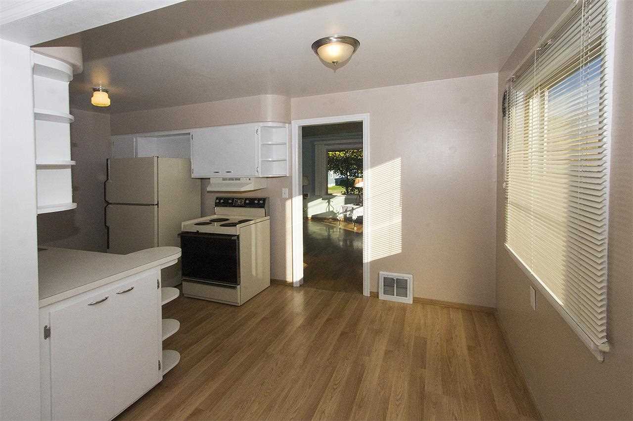 4003 N Maple St - Photo 6