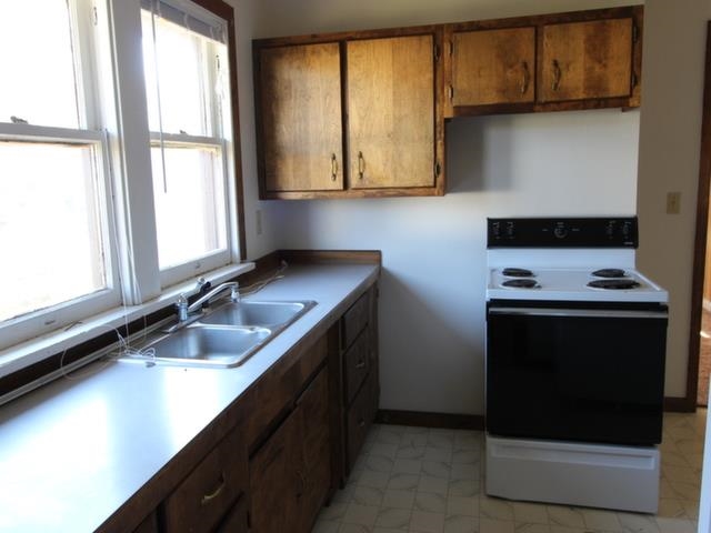 1713 E Lacrosse St - Photo 4