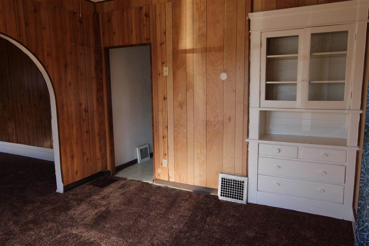 1713 E Lacrosse St - Photo 6