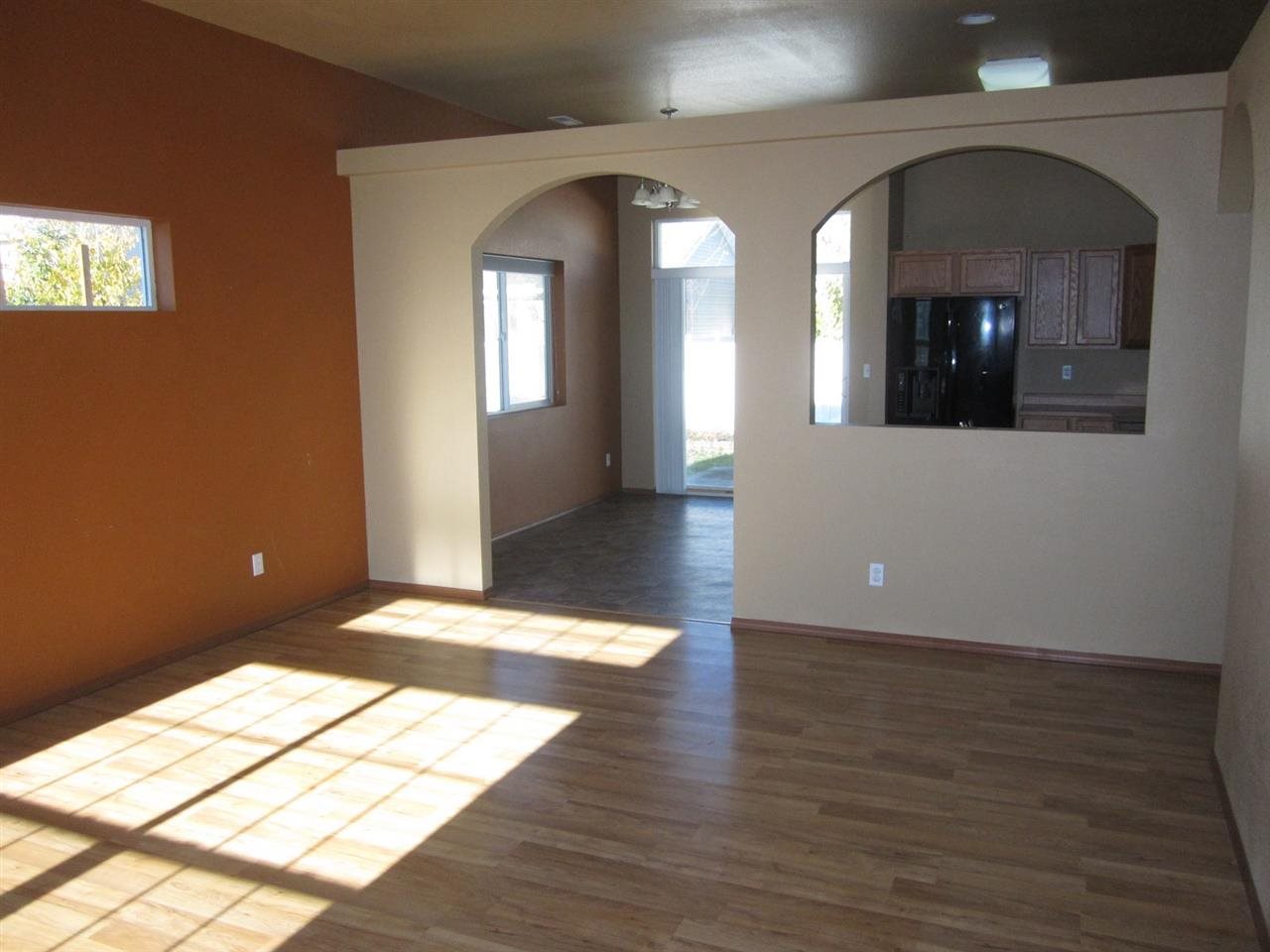 18117 E Knox Ave - Photo 3