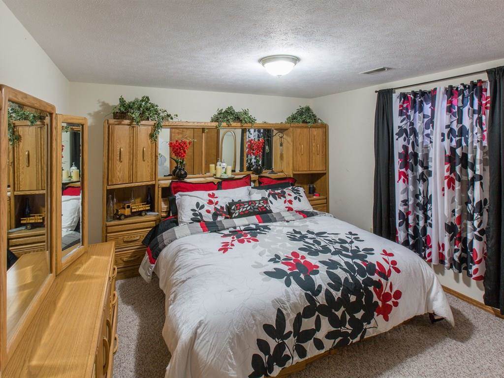 23321 W Alki Ln - Photo 17