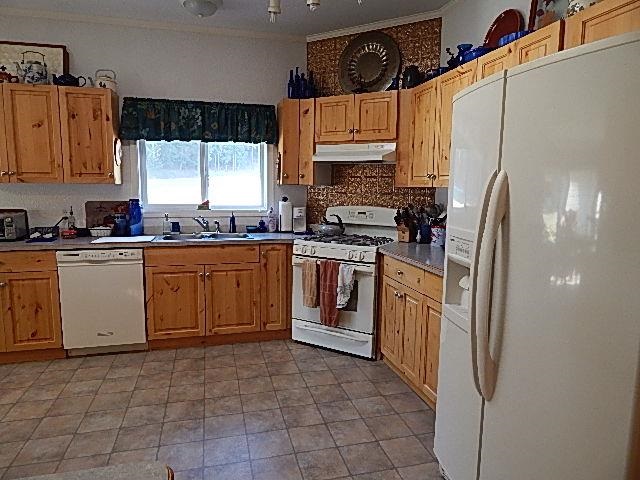 558-C Knapp Rd - Photo 5