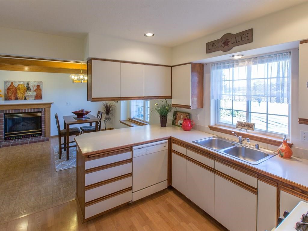 14106 E 13th Ave - Photo 6