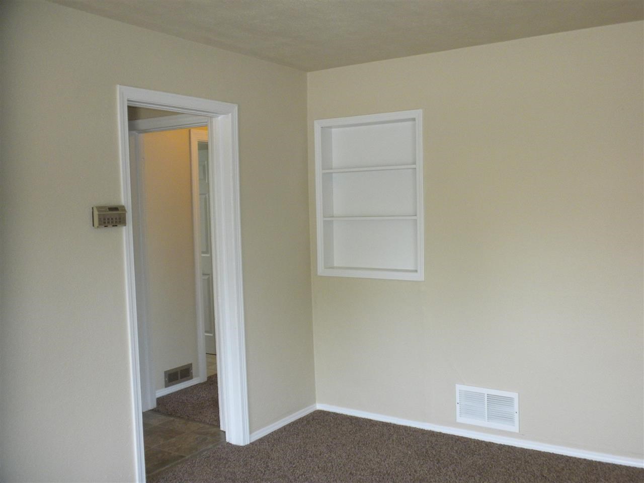 928 E Olympic Ave - Photo 3