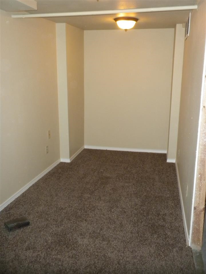 928 E Olympic Ave - Photo 8